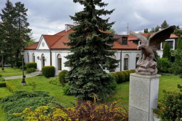 Hotel "Zajazd Napoleonski" Varsó Kültér fotó