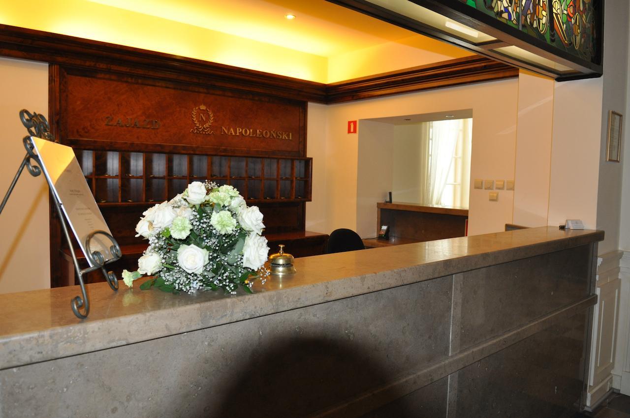 Hotel "Zajazd Napoleonski" Varsó Kültér fotó