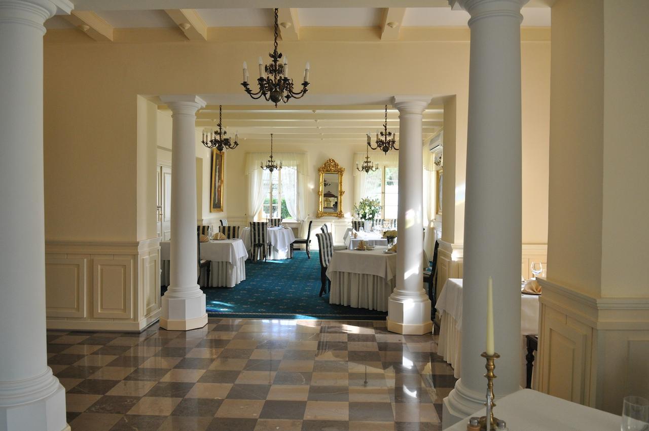 Hotel "Zajazd Napoleonski" Varsó Kültér fotó