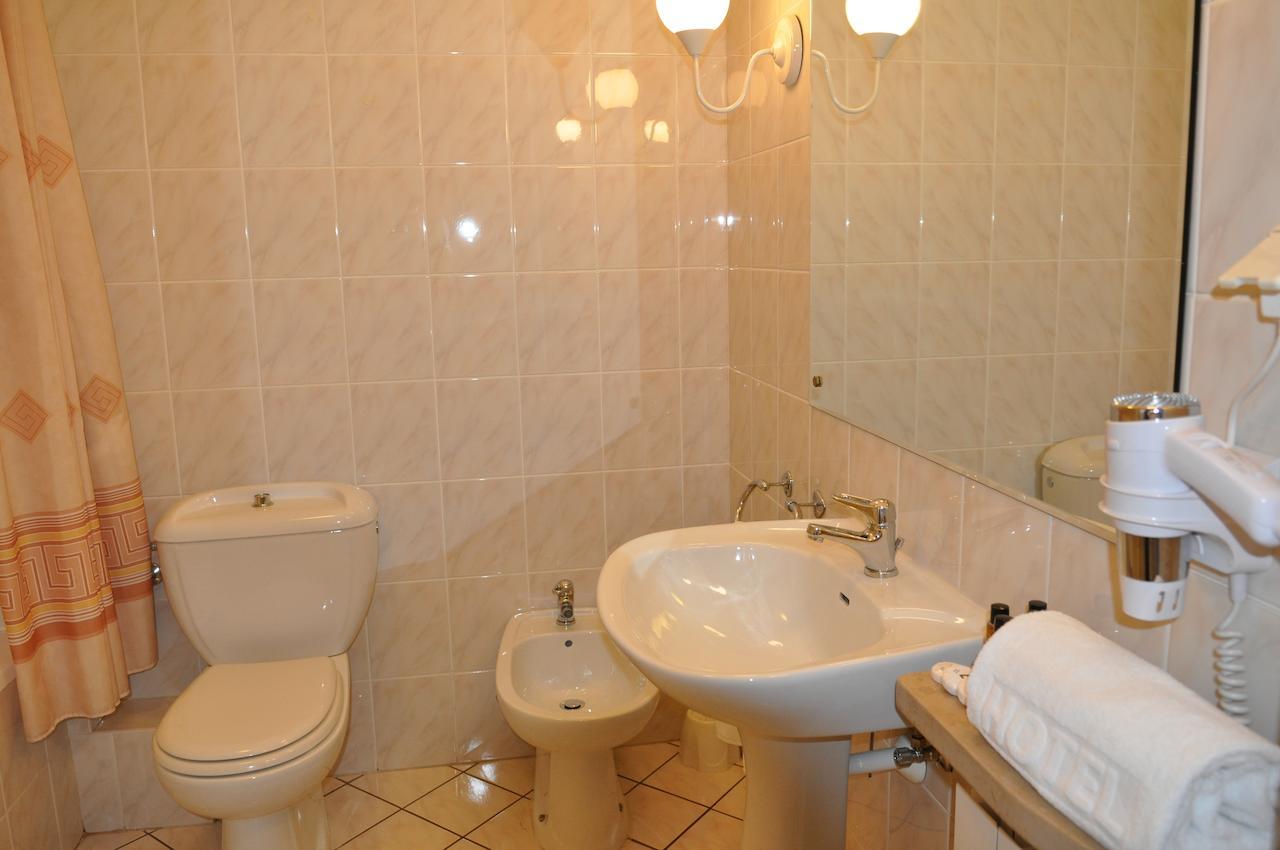 Hotel "Zajazd Napoleonski" Varsó Szoba fotó